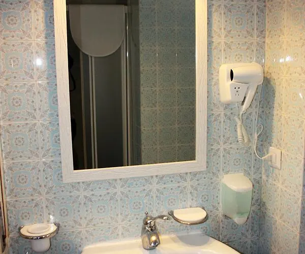 Alojamento de Acomodação e Pequeno-almoço Pontepiccolo 3*